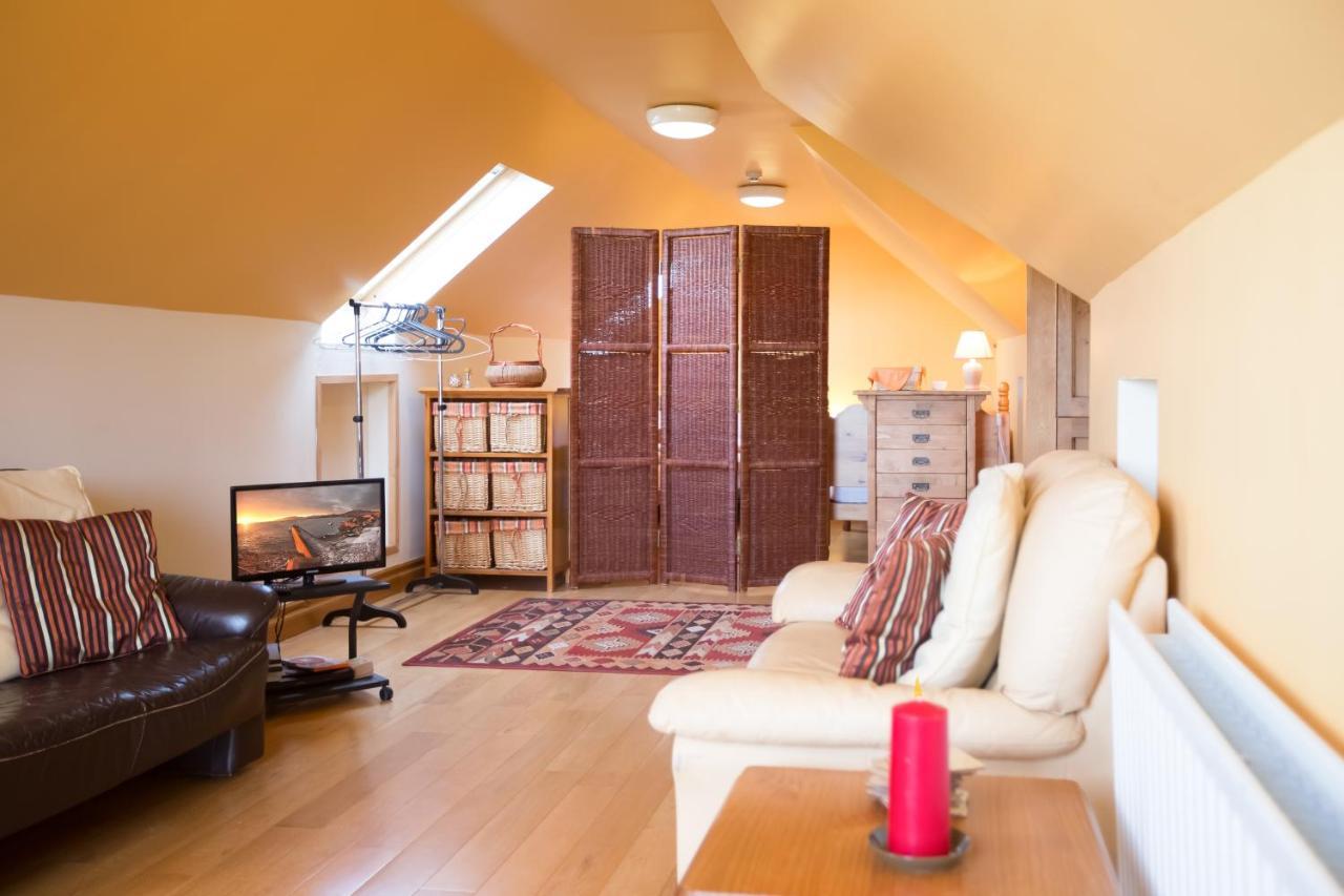 Mount Brandon Hostel Cloghane Esterno foto